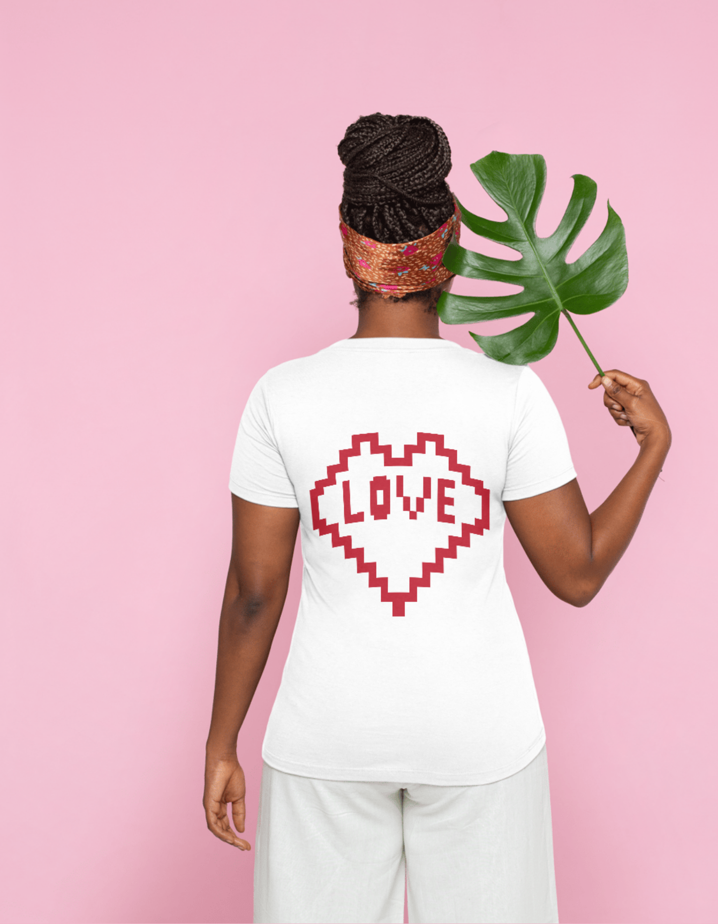 Woman's Tee Short Sleeves Crew Neck.
